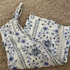 Old navy blue and white floral tank
